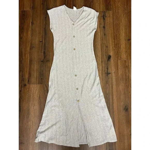 Women's Small Caution To The Wind Long Gray Striped‎ Dress - Picture 1 of 7